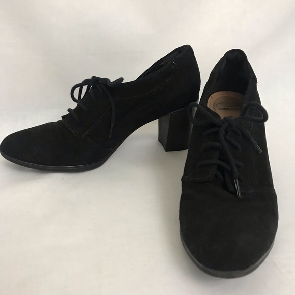 clarks heeled booties